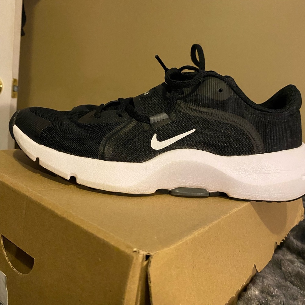 Nike In-Season TR 13 Black and White Trainers